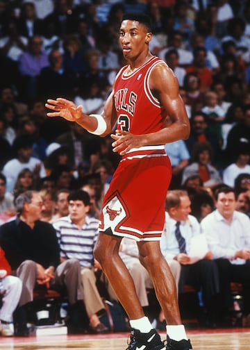 El mejor compa?ero de batallas de Michael. Scott gan¨® tambi¨¦n seis campeonatos con la camiseta de los Bulls adem¨¢s de ser elegido 7 veces en el mejor quinteto de la liga y 8 veces elegido en el mejor quinteto defensivo entre otros muchos logros.