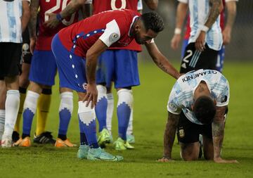 Bravo, Vidal y Messi: las postales del debut de la Roja