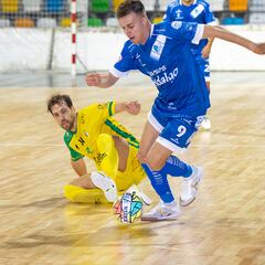 Surrealista: el Manzanares busca jugador en el SEPE por 1.500 €