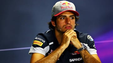 Carlos Sainz, pensativo durante la rueda de prensa en Hungaroring.