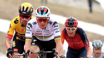 Remco Evenepoel, Primoz Roglic y Geraint Thomas, en el Giro de Italia 2023.