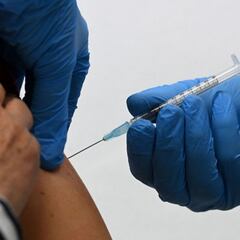 Los efectos secundarios de la tercera dosis de la vacuna de Moderna de mayor a menor