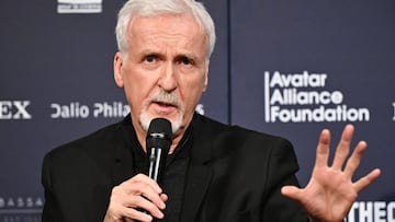 James Cameron en una charla