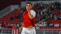 Independiente sufre, pero logra la victoria ante Barracas Central