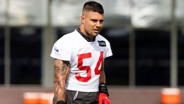 Jugador de la NFL se retira a mitad de competición tras vender una carta rara de Pokémon por 650.000 dólares