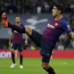 Suárez no irá con Uruguay pero quiere jugar en Mestalla