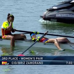 Bronce de Aina Cid y Esther Briz