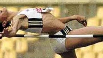 <b>MÁS ARRIBA.</B> Beitia saltó 1,95 metros en La Cartuja.