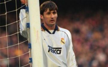 Su buena actuación en el lateral izquierdo en aquel Mundial del 1998, lo llevó a convertirse en el tercer croata que vestía la elástica blanca. Estuvo un año, en el que pasó sin pena ni gloria.