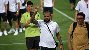 05/08/22 LOS PUMAS PASEO CAMP NOU JOAN CAMPER 
