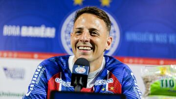 Santiago Arias, presentado en rueda de prensa en Bahía.