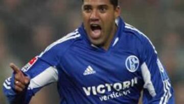 <b> GOLES EN ESTAMBUL.</B> El arite brasileño seguirá marcando goles para el Besiktas.