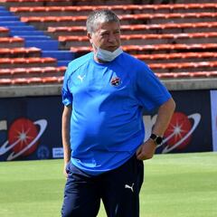 Bolillo Gómez da un paso al costado: "Me voy del Medellín"