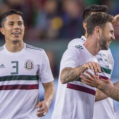 México exorciza Santa Clara y golea a Islandia