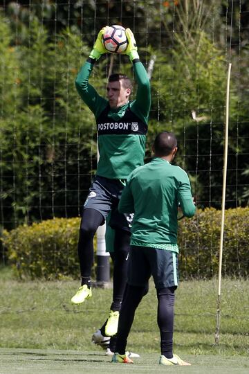 Nacional entrena pensando en el partido ante Barcelona por Copa