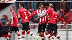 Arias y Dávinson, titulares en victoria de PSV sobre Ajax