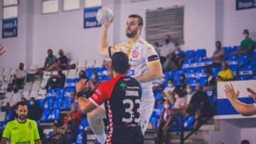 El Ademar remonta al Sinfín en Santander en la recta final