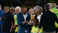 Lado B: la camiseta de Pablo Milad, Romario, Bebeto y pifias