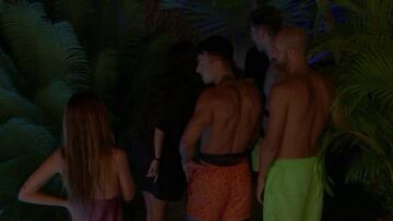 Imagen de 'Villa Montaña' donde aparece Melyssa recriminando a Tom su actitud.