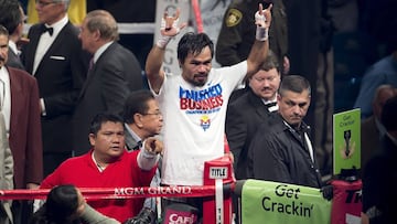 El promotor Bob Arum confirmó que el boxeador filipino piensa en regresar al ring a finales de año.