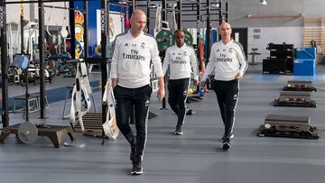  Zidane acudi&oacute; con Bettoni y Hamidou.