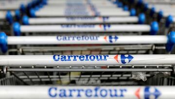 FILE PHOTO: The logo of French retailer Carrefour on shopping trolleys in Sao Paulo, Brazil, July 18, 2017. REUTERS/Paulo Whitaker/File Photo