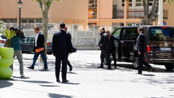 Peter Lim y Laporta coinciden en un hotel de Valencia