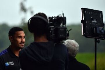 Jerome Kaino, de los All Blacks, durante una entrevista.