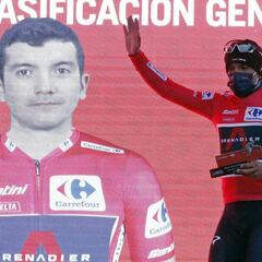 Carapaz: "Atacamos en la bajada y todos nos dimos cuenta de que no estaba Roglic"