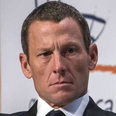 Armstrong se sentará en el banquillo: le piden 100 millones