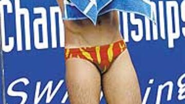 TIRITANDO. Los nadadores se quedan de esta guisa al salir del agua.