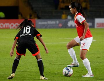 Partidazo en El Campín entre Santa Fe y América de Cali, por las semifinales del fútbol femenino.