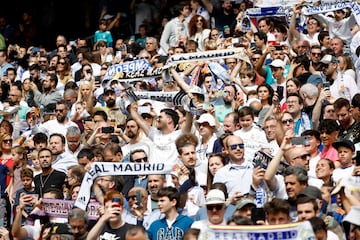 Santiago Bernabeu | Real Madrid fans.