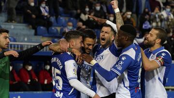 El Alavés celebra uno de los goles en Mendizorroza.