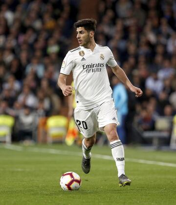 El club vería bien su salida si llegase una oferta interesante (siempre en torno a 90 o 100 millones de euros). Asensio pierde peso con la llegada de Hazard y eso podría provocar que saliese al mercado.