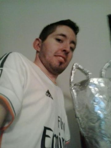 @Ferchu_91 Con la champions en mi mano y pensando en la final #Aporladecima #ASFotosFinalLisboa