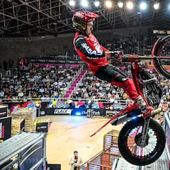 Bou falla y Busto lo aprovecha