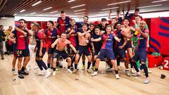Fiesta en el vestuario del Barcelona