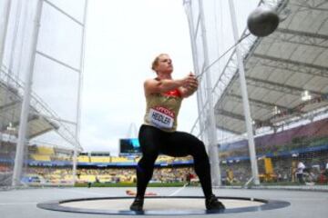 Betty Heidler consiguió el récord mundial en lanzamiento de martillo. La alemana consiguió desplazarlo a 79,42 metros de distancia.