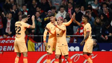 Los jugadores del Atlético celebran el gol de Griezmann.