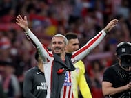 Barça levelled the quarterfinal with two first-half goals, but Ademola Lookman’s strike secured victory for Atleti in Madrid, where Eric García was sent off for the visitors.