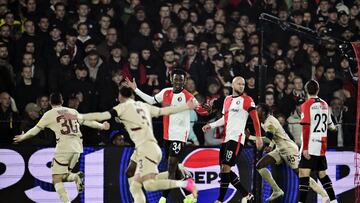 Rotterdam (Netherlands), 06/11/2024.- Players of RB Salzburg celebrate the 0-2 during the UEFA Champions League match between Feyenoord Rotterdam and FC RB Salzburg in Rotterdam, the Netherlands, 06 November 2024. (Liga de Campeones, Países Bajos; Holanda, Salzburgo) EFE/EPA/OLAF KRAAK