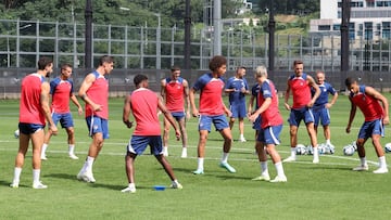 Entrenamiento del Atl¨¦tico en Se¨²l.