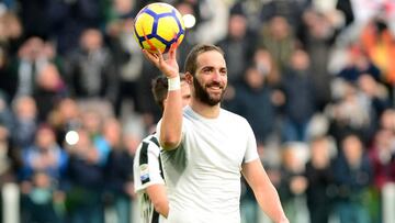 La Juventus arrasa al Sassuolo e Higuaín firma un hat-trick