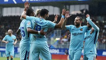 EIBAR, SPAIN - FEBRUARY 17: Luis Suarez of FC Barcelona celebrates after scoring a goal during the La Liga match between Eibar and Barcelona at Estadio Municipal de Ipurua on February 17, 2018 in Eibar, Spain. (Photo by Juan Manuel Serrano Arce/Getty Im