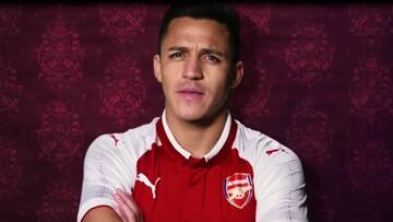 El spot en inglés en que Alexis promociona camiseta del Arsenal