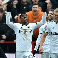 Luis Sinisterra vuelve a marcar con Leeds por FA Cup