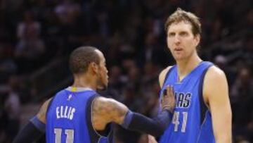 Monta Ellis junto a Dirk Nowitzki.