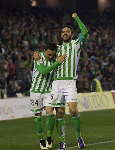 Sanabria-Sergio Le¨®n y 4 d¨²os ofensivos m¨ªticos en el Betis