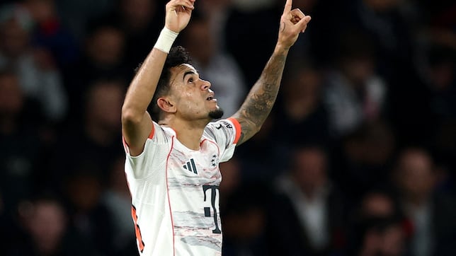 Luis Díaz es humano: Doblete y expulsión en victoria del Bayern ante PSG por Champions